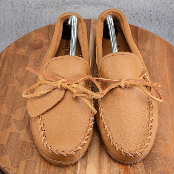 Minnetonka Shoes Mens Size 11 Moosehide Classic Brown Leather Moccasins 890W - Picture 2 of 8